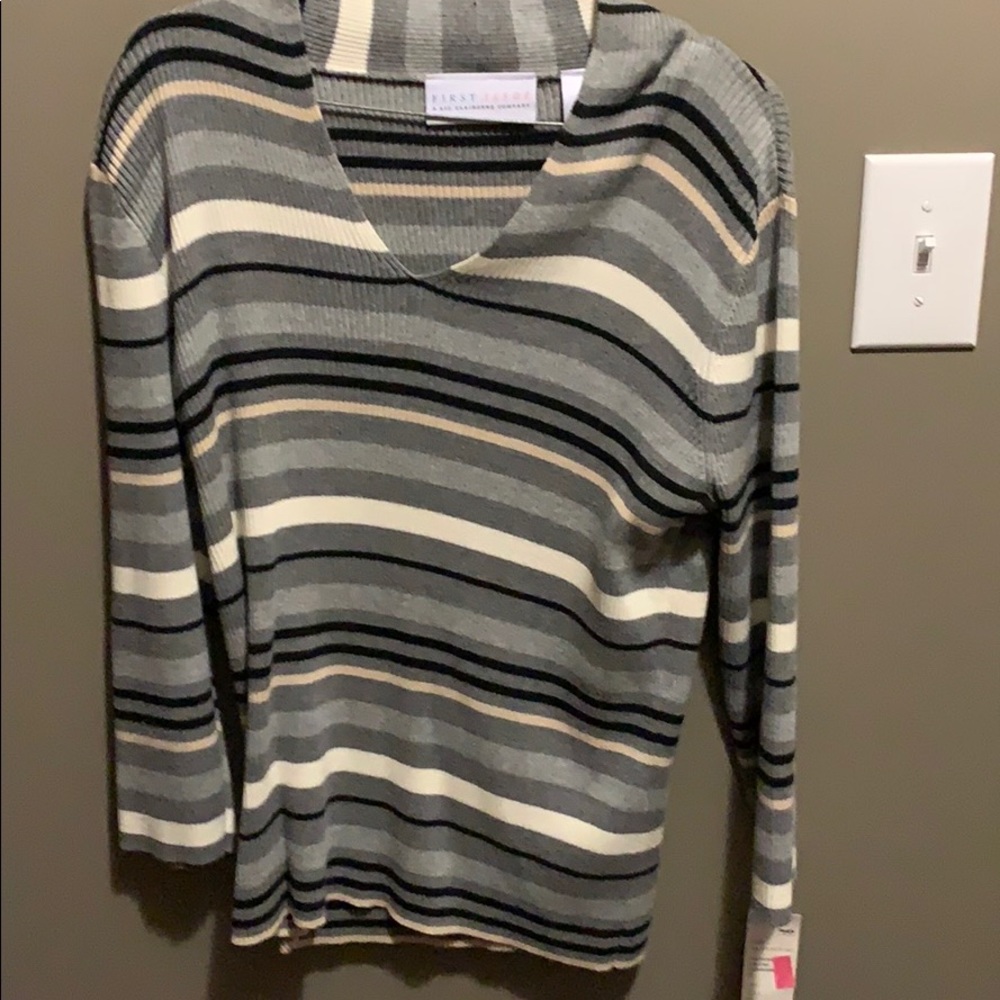 Liz Claiborne 3/4 Sleeve Top